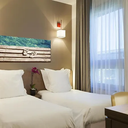 Hotel Cozy Retreat Near Geneva For 2 Guests *