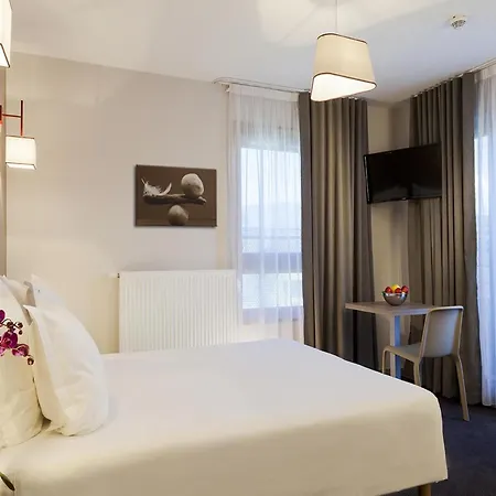 Hotel Cozy Retreat Near Geneva For 2 Guests Annemasse